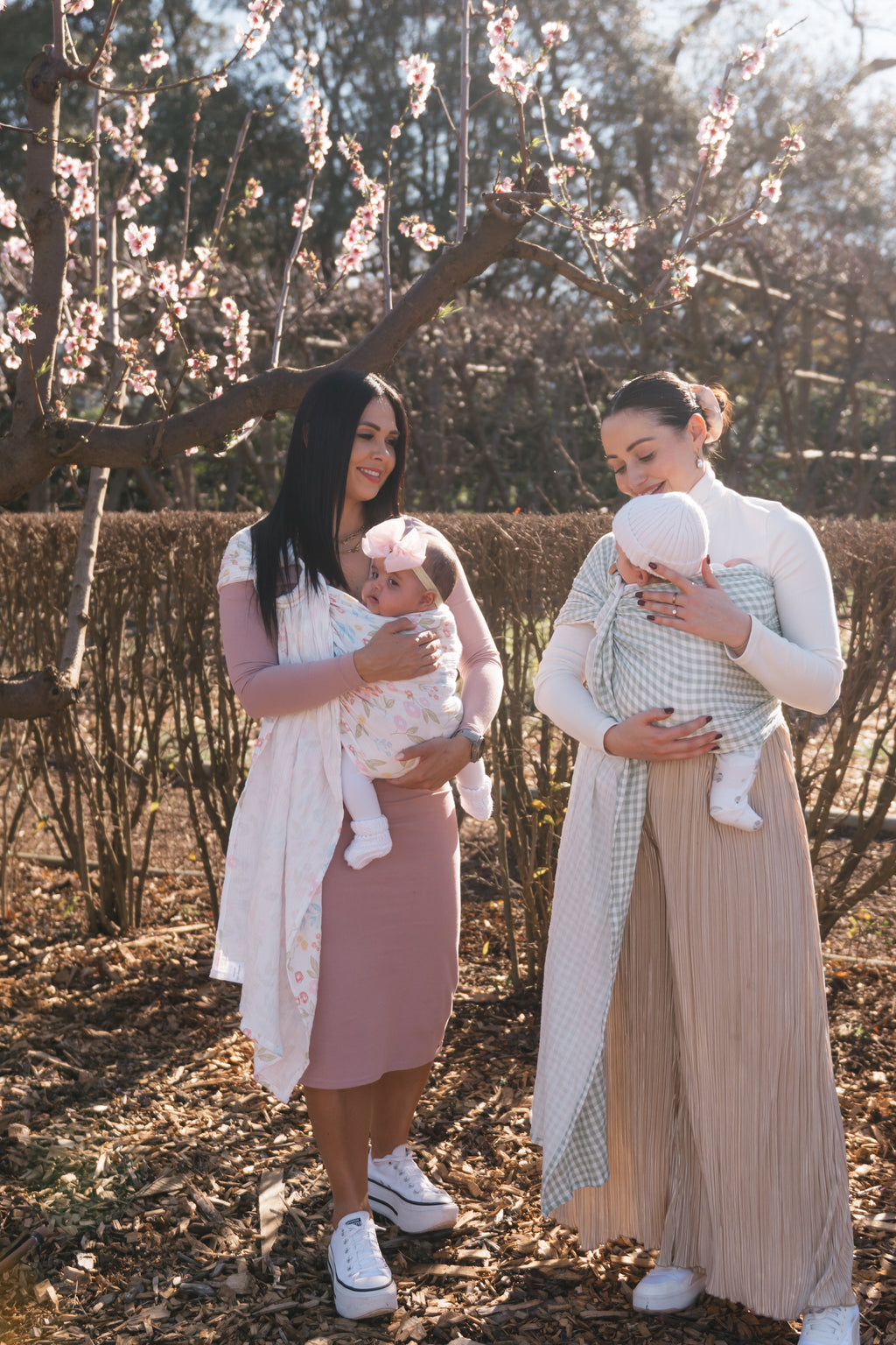 Gingham - 100% cotton ring sling (with white rings)