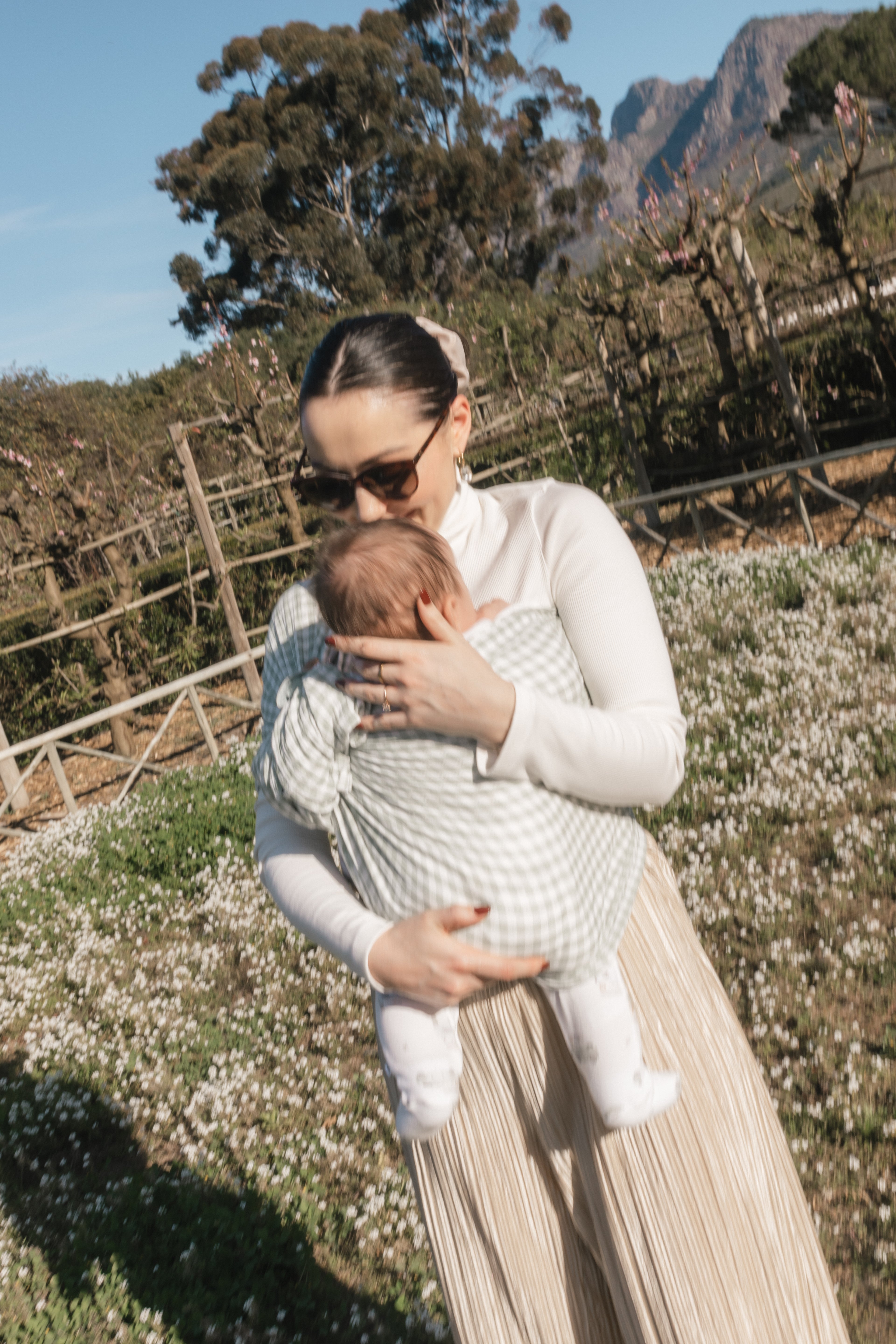 Gingham - 100% cotton ring sling (with white rings)